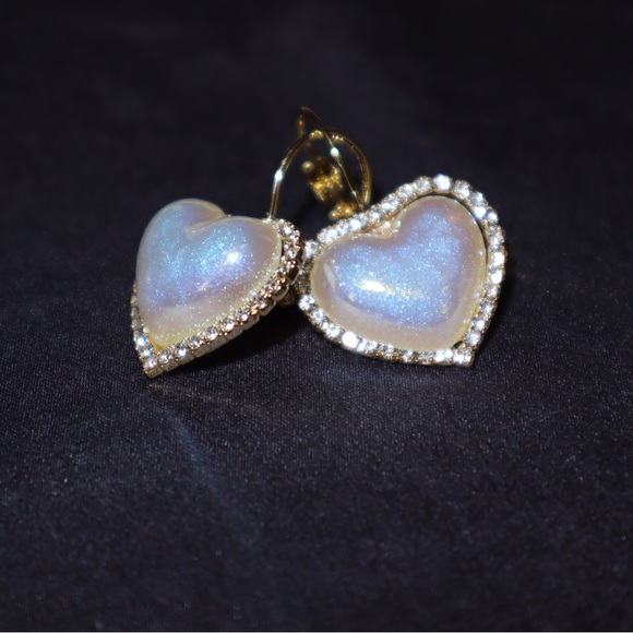 Mermaid Pearl Earrings - Picture 1 of 2